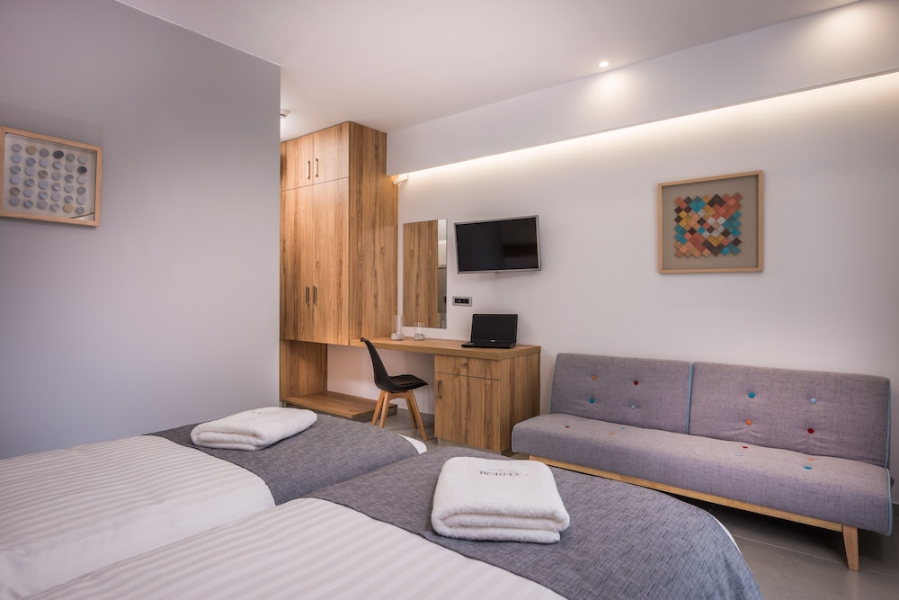 Central City Hotel 36/50