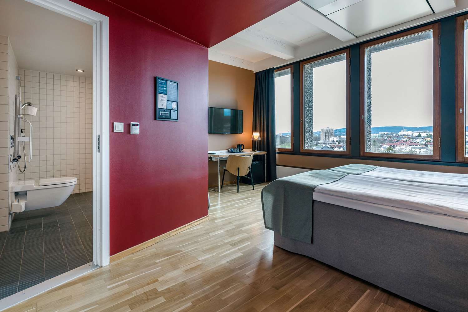 Quality Hotel 33 11/55