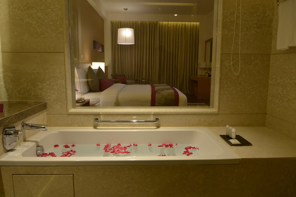 Crowne Plaza Jaipur Tonk Road 42/78