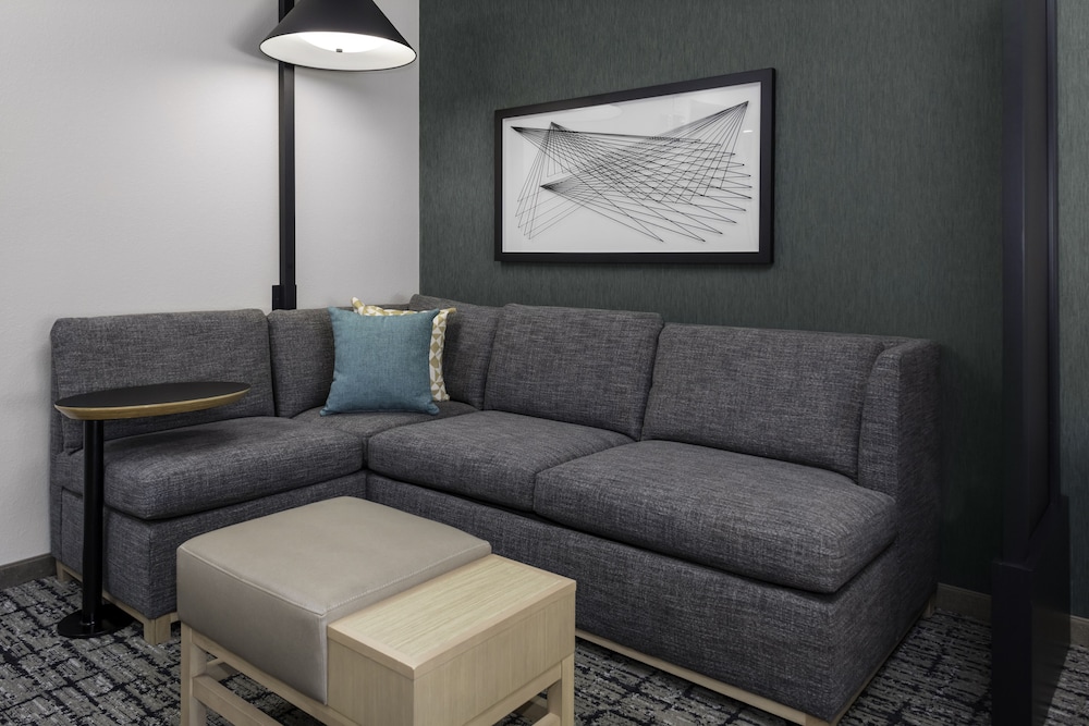 Hyatt Place Charlotte/University 12/24
