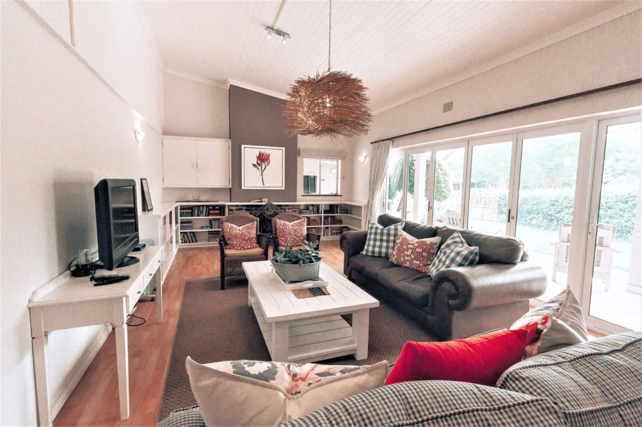 Lovemore Lodges Knysna 6/17