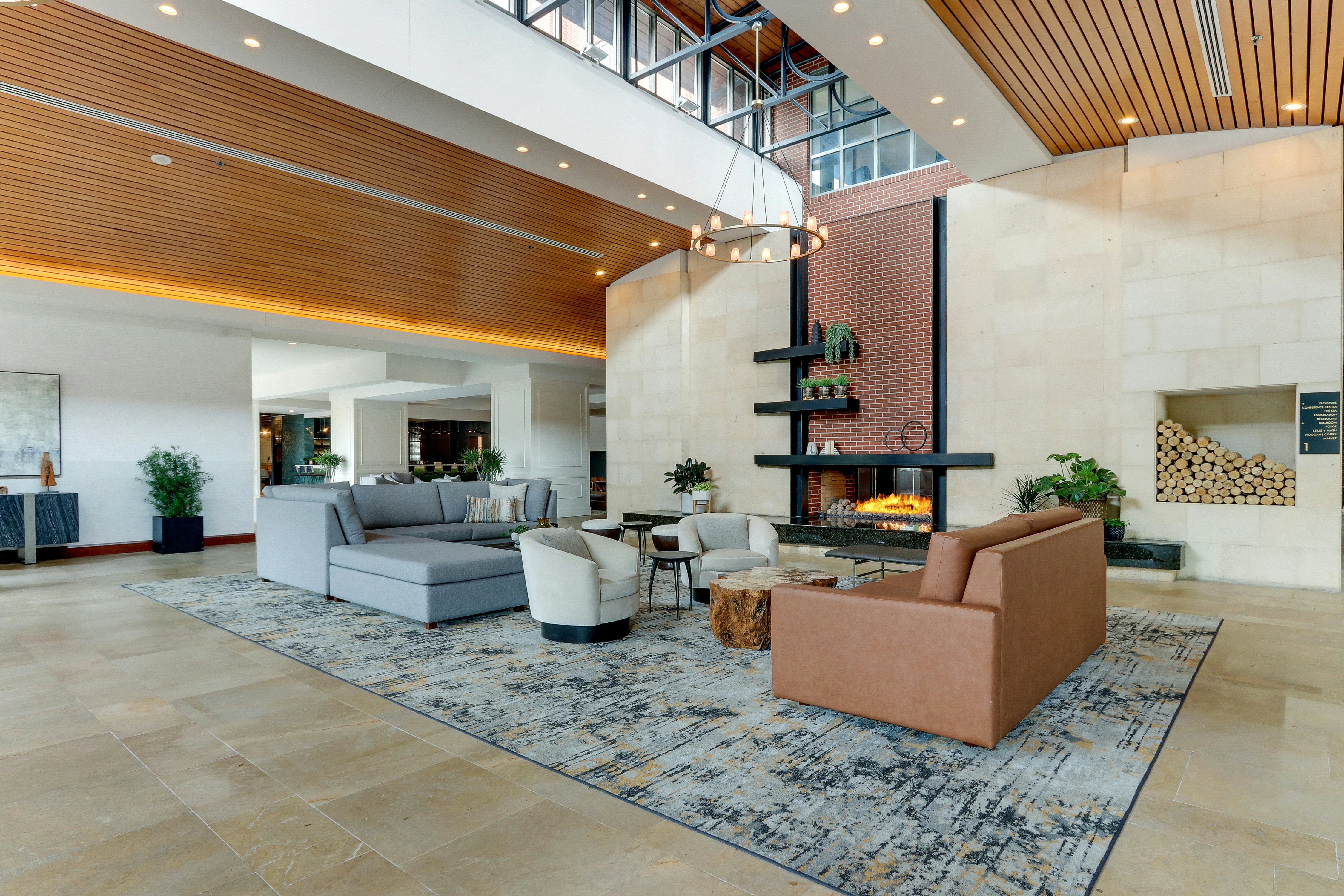 The Chattanoogan Hotel, Curio Collection by Hilton 15/73