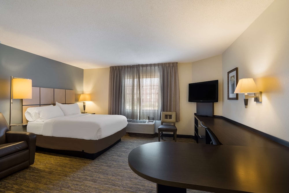 Sonesta Simply Suites Des Moines 11/42