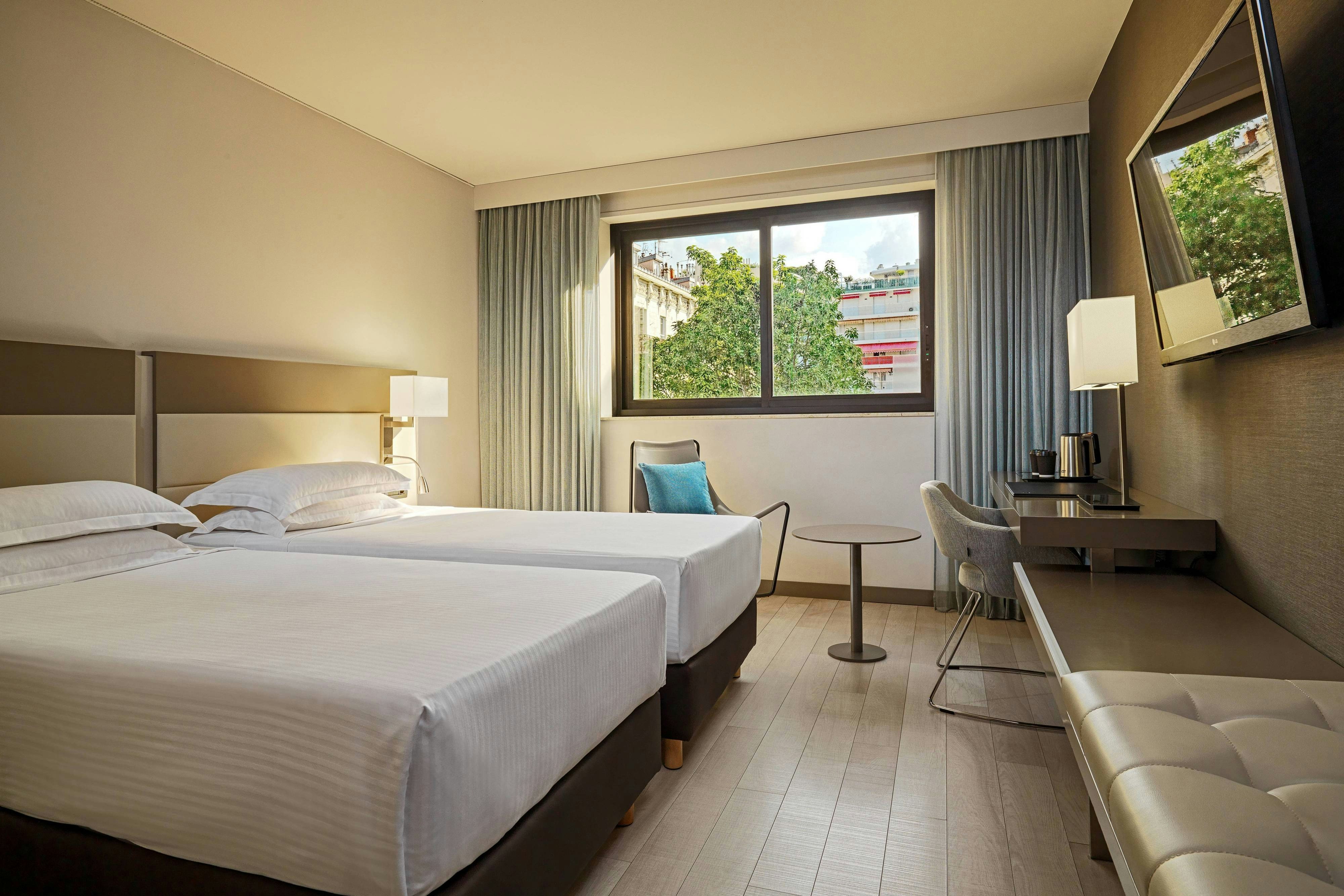 Room, Twin Beds