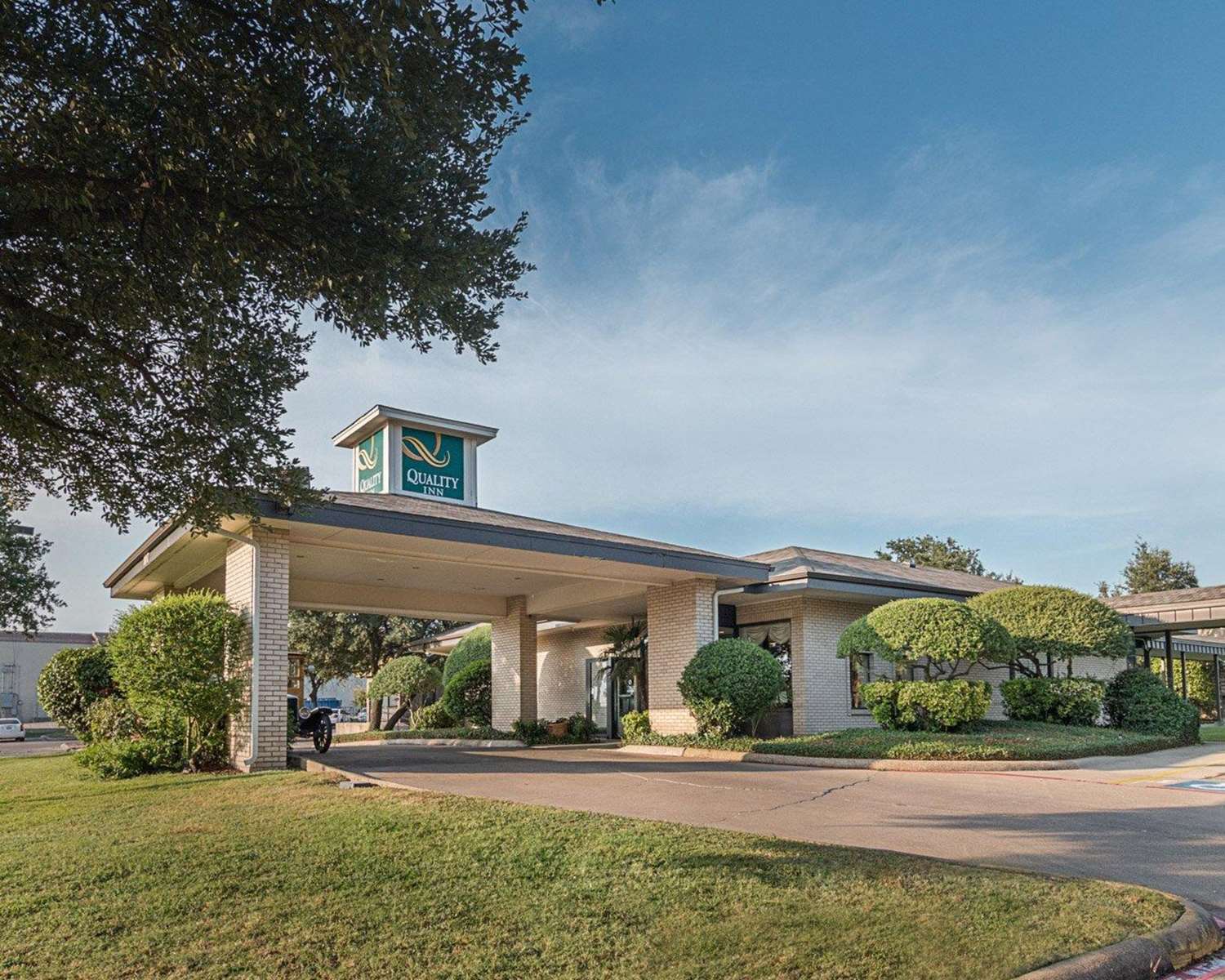 Quality Inn Ennis 7/27
