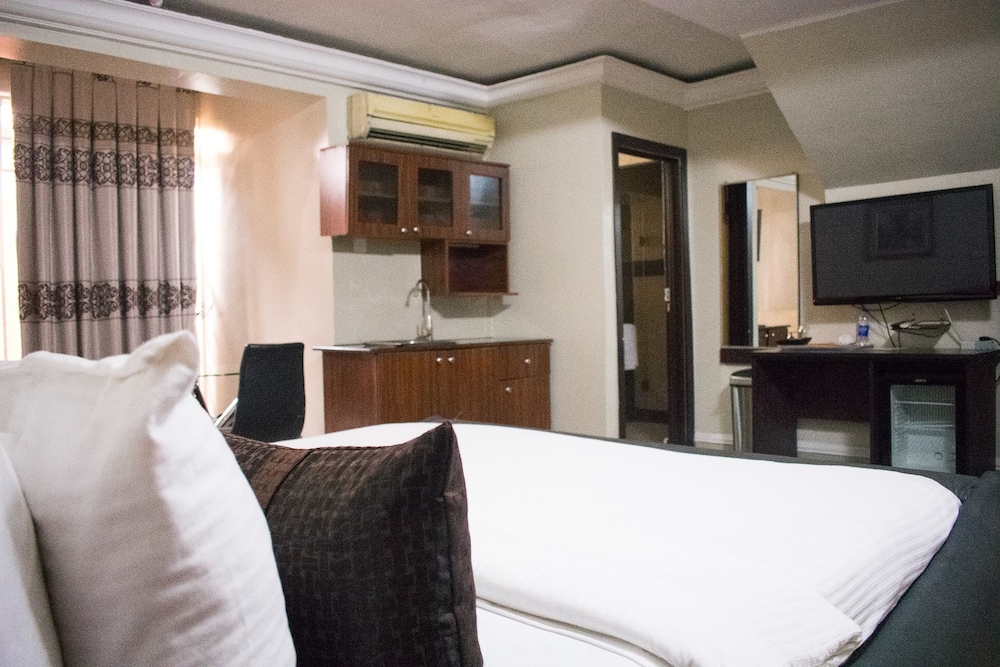 Primal Hotel GRA-Ikeja 21/50