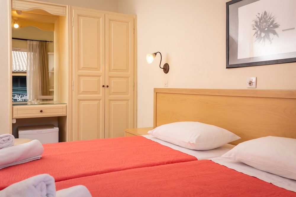 Opera Blue Hotel Gouvia - Across Hotels & Resorts 12/65