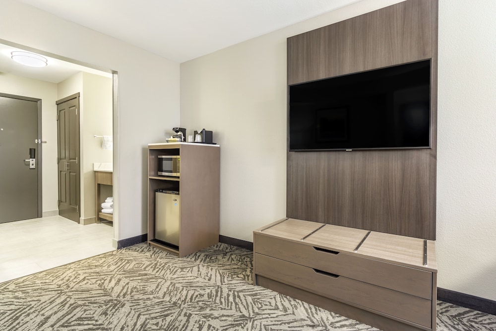 Quality Inn and Suites Pacific Auburn 19/51