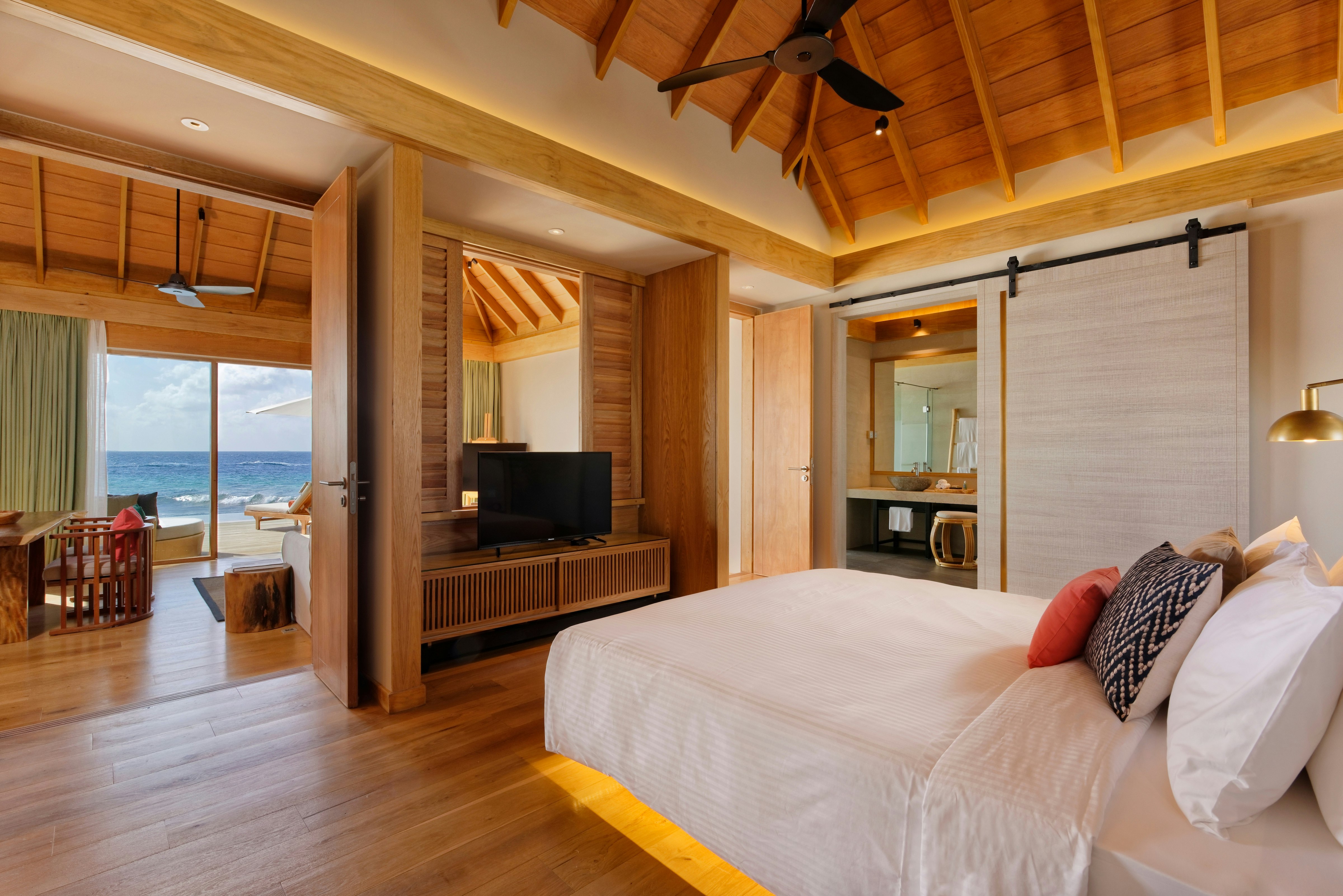 Emerald Faarufushi Resort and Spa 30/94