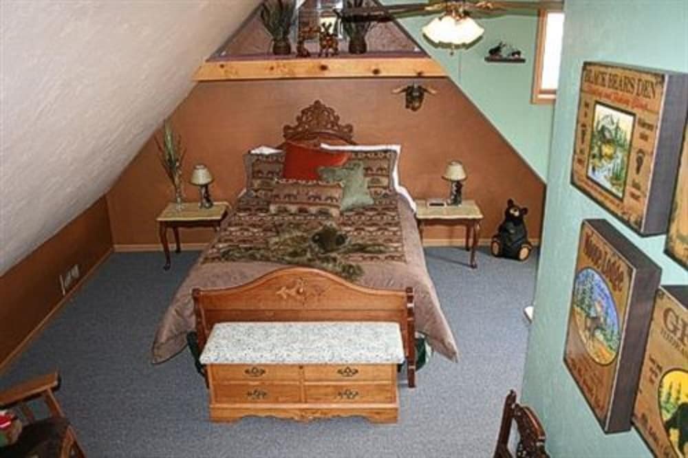 at the Waters Edge Bed &amp; Breakfast 8/61