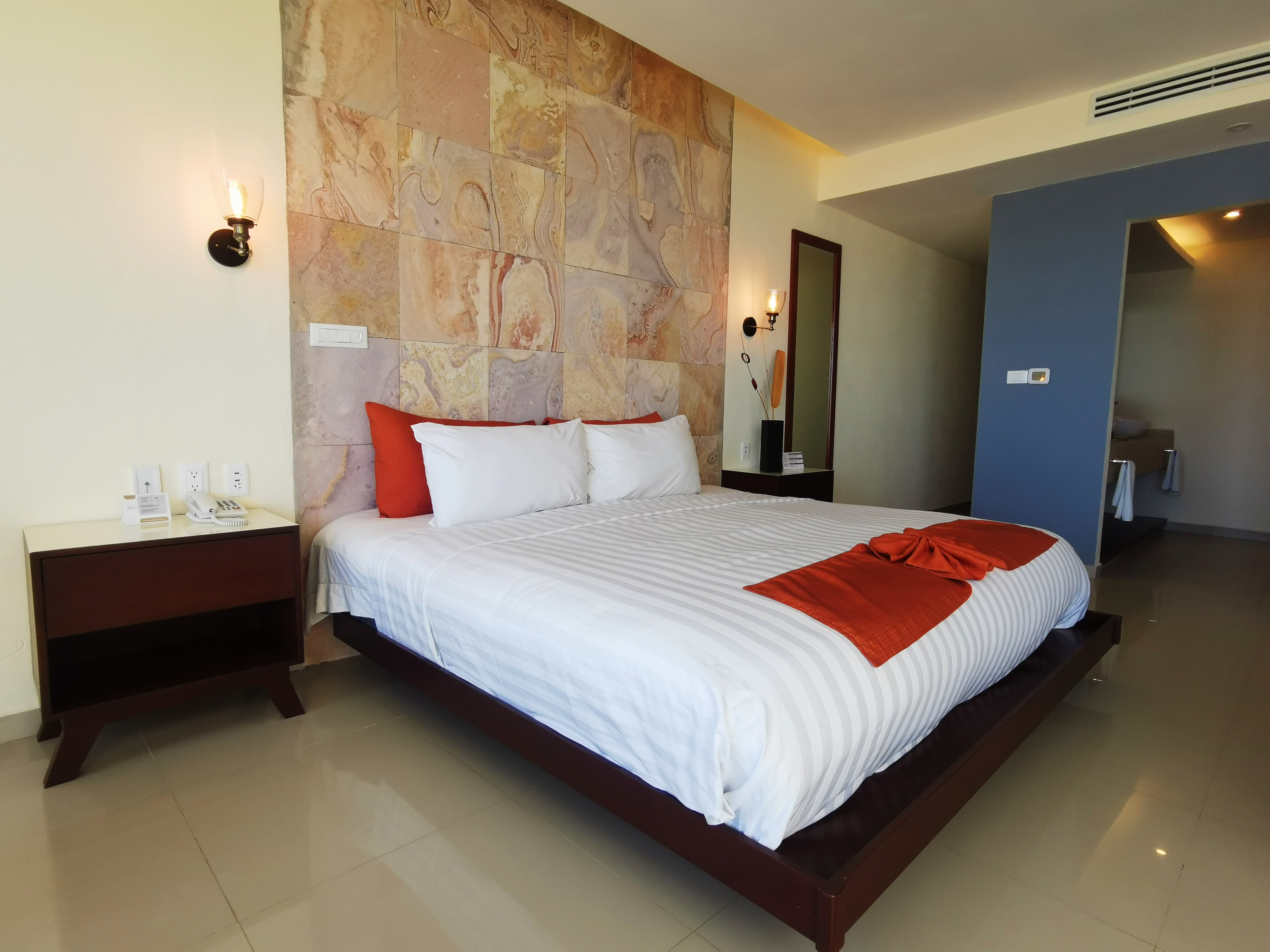 Master, Suite, King Bed