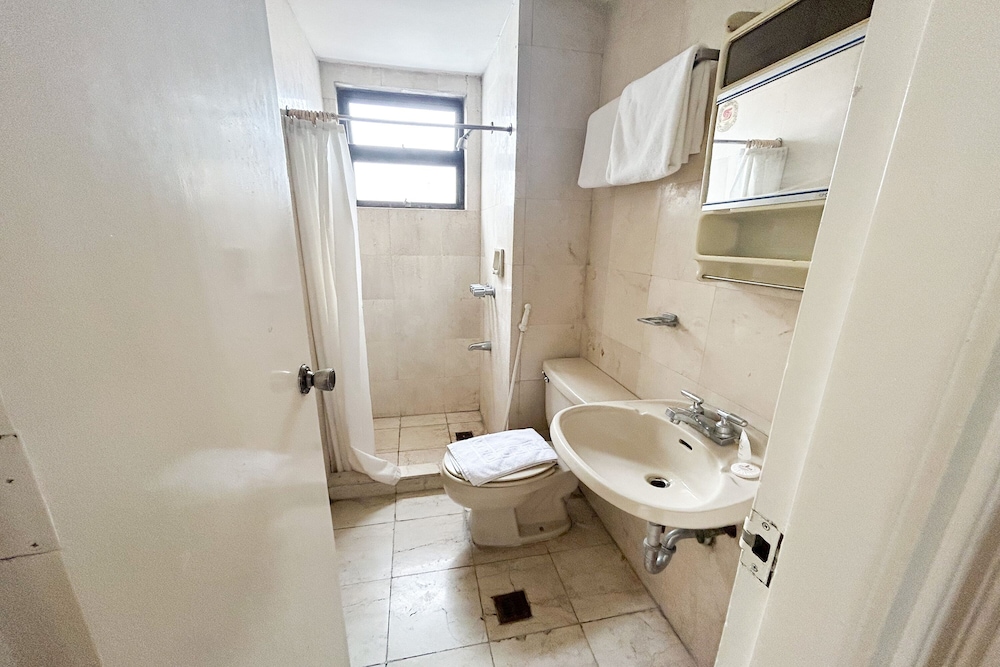 Sunette Tower Suites Makati City Center 71/75