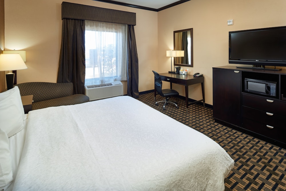 Hampton Inn and Suites Longview North 10/36