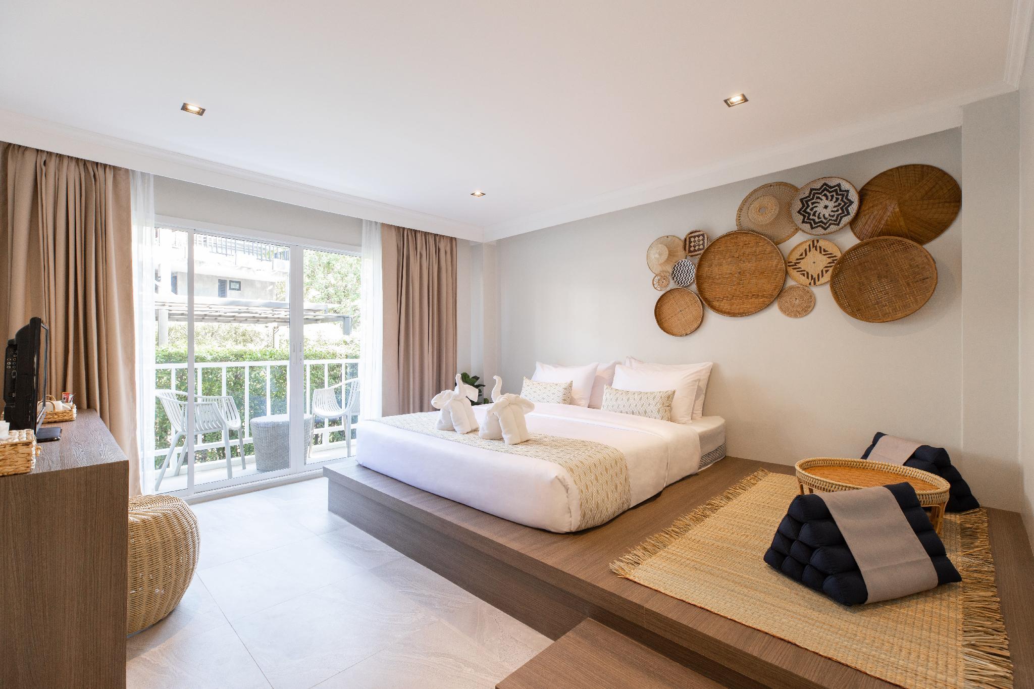 Thai, King Bed