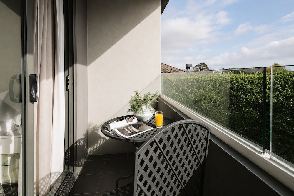 Punthill Oakleigh 3/50