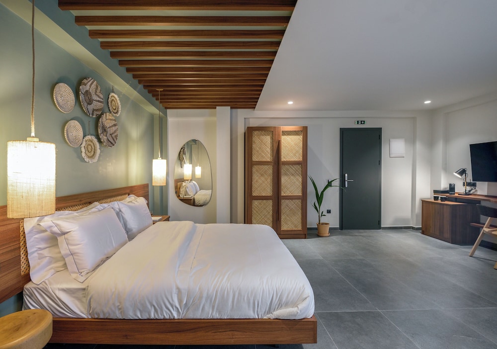 Amyntas Seafront Hotel 25/58