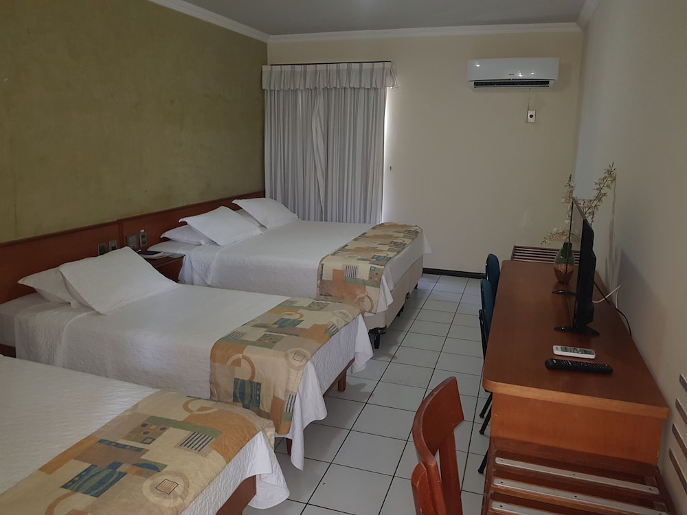 Golden Beach Hotel 36/86