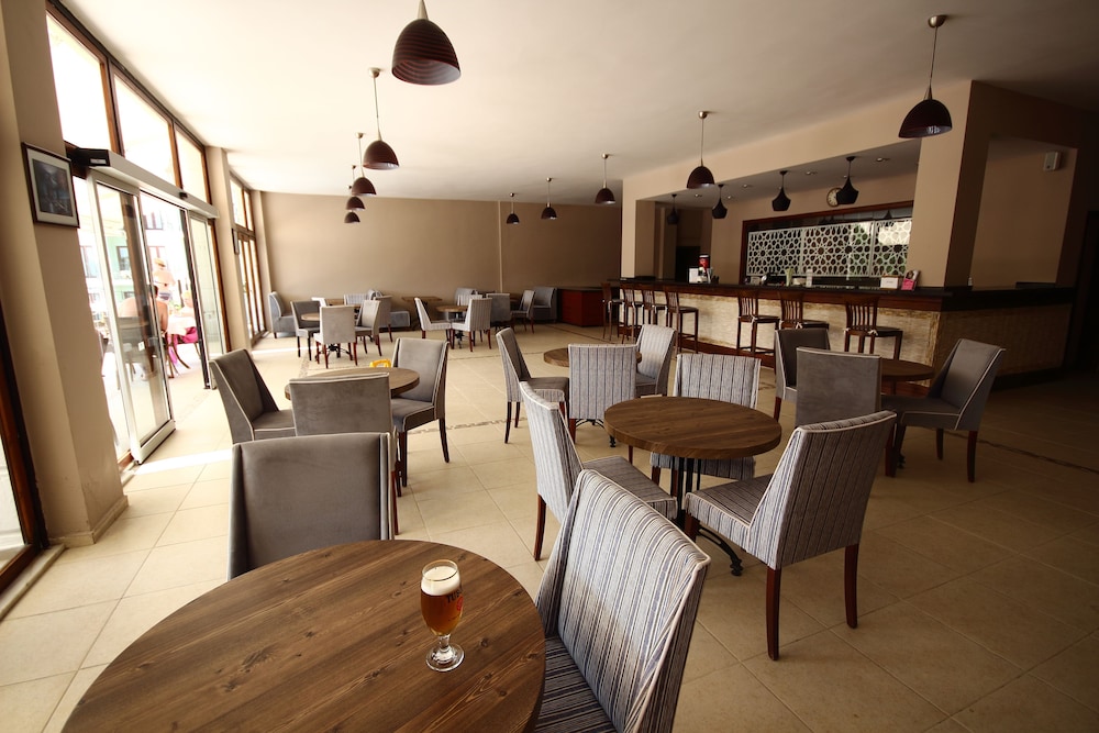 Greenland Hotel 55/69