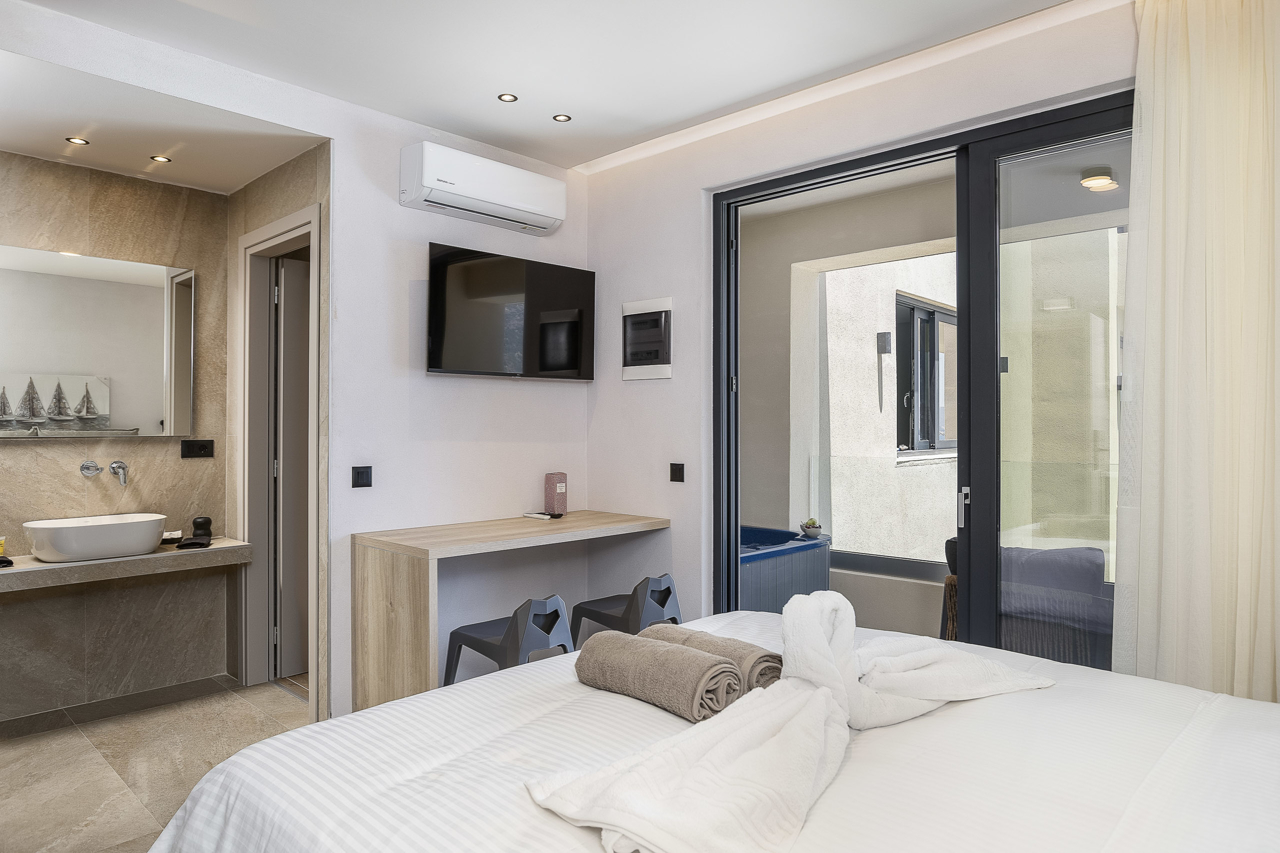 Celeste Bali Suites 24/42