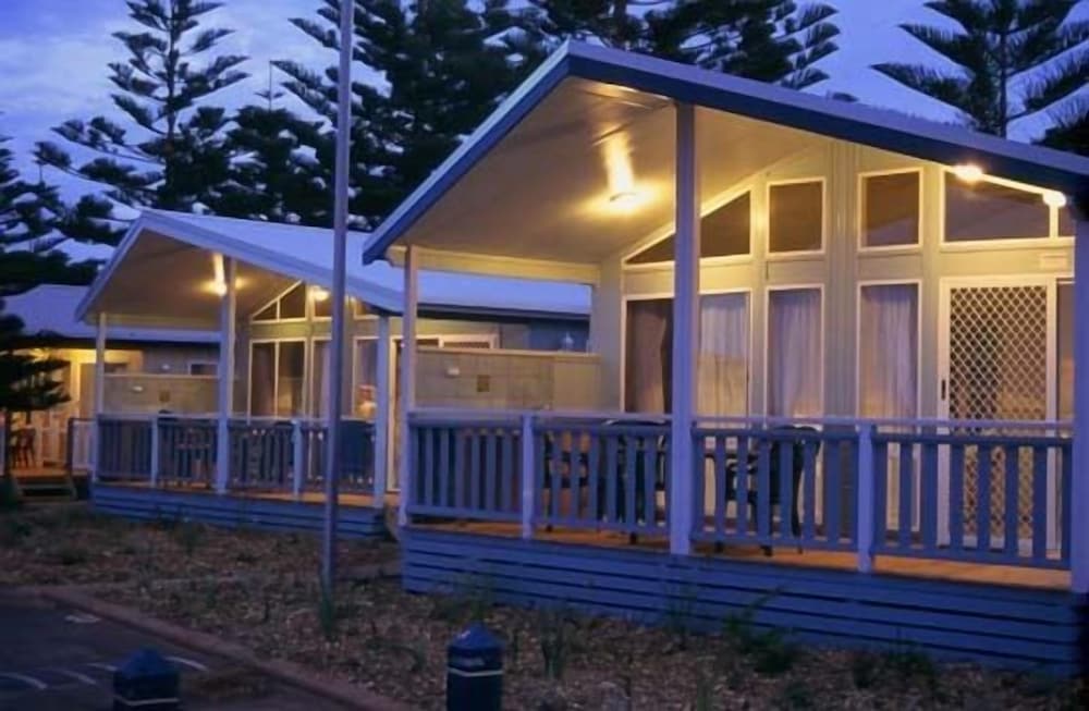 Kendalls on the Beach Holiday Park 4/50