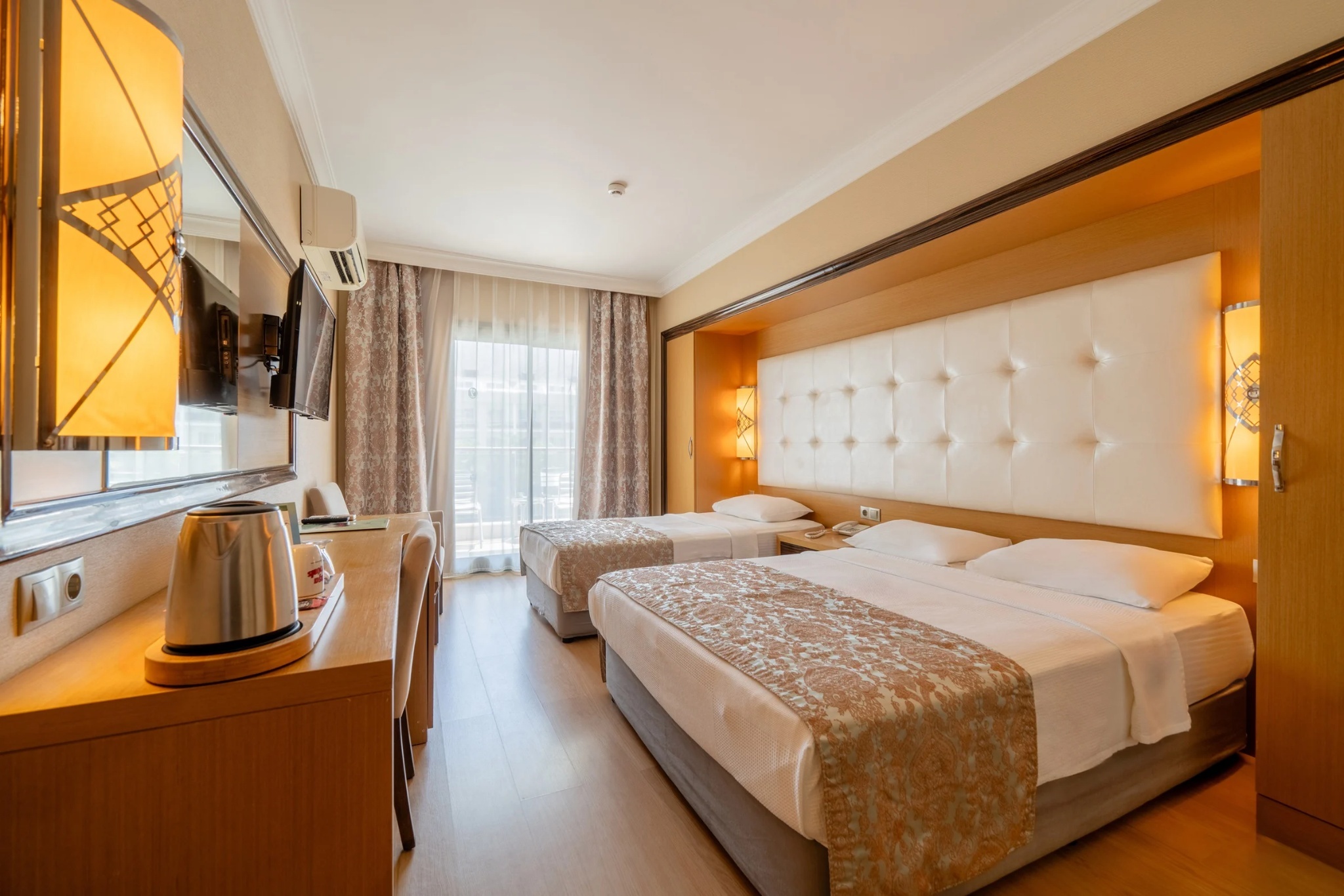 Room, Double Bed, Side Sea View, Large