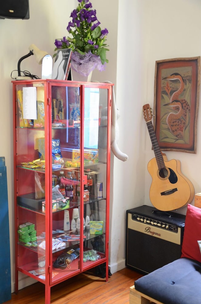 Brasileranza Hostel 25/50