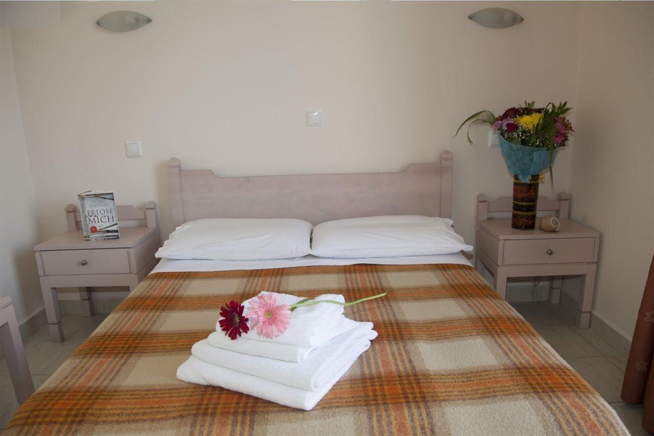 Theonia Hotel 22/35