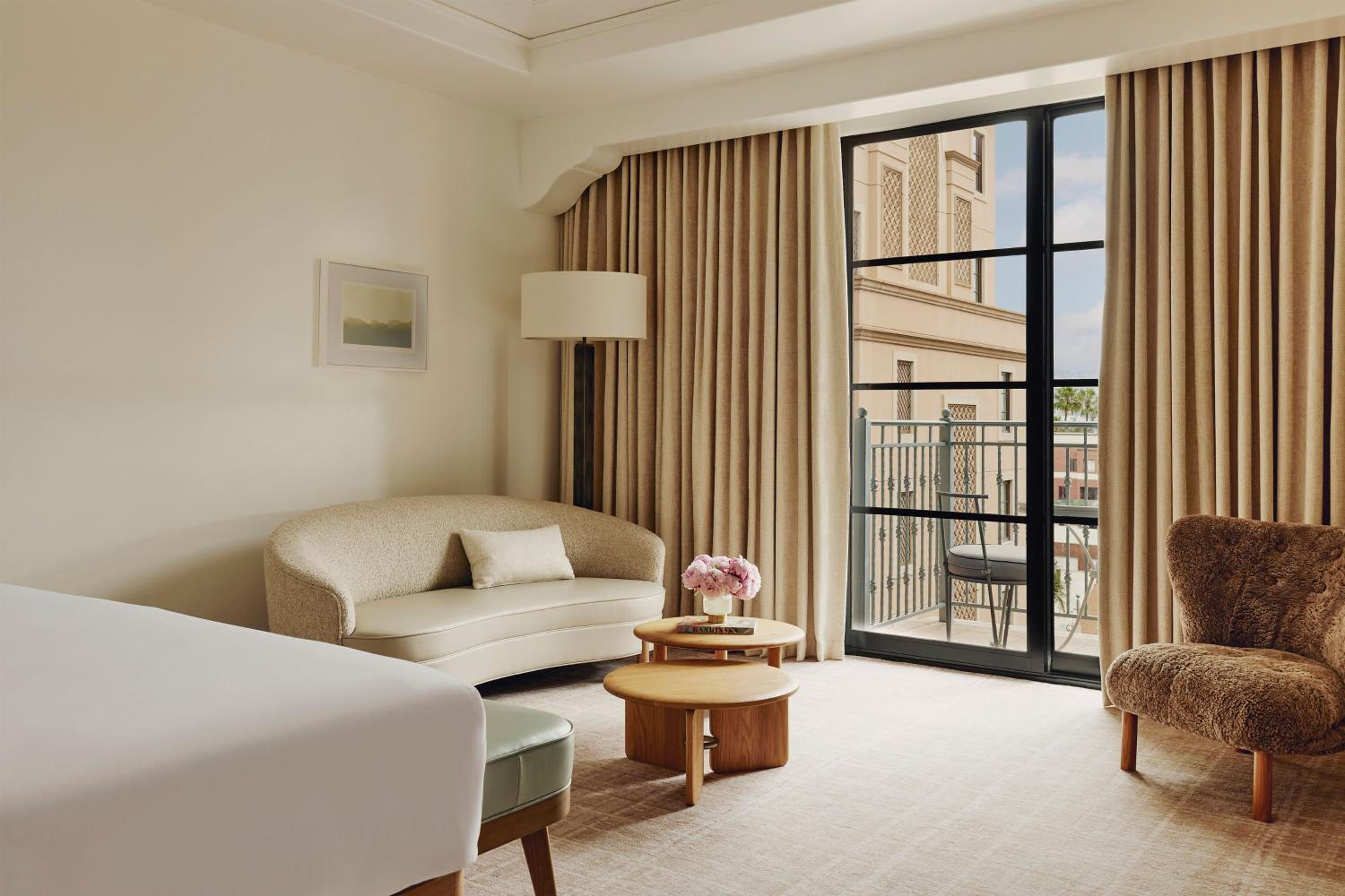 Room, Balcony, The Maybourne Beverly Hills 2/3