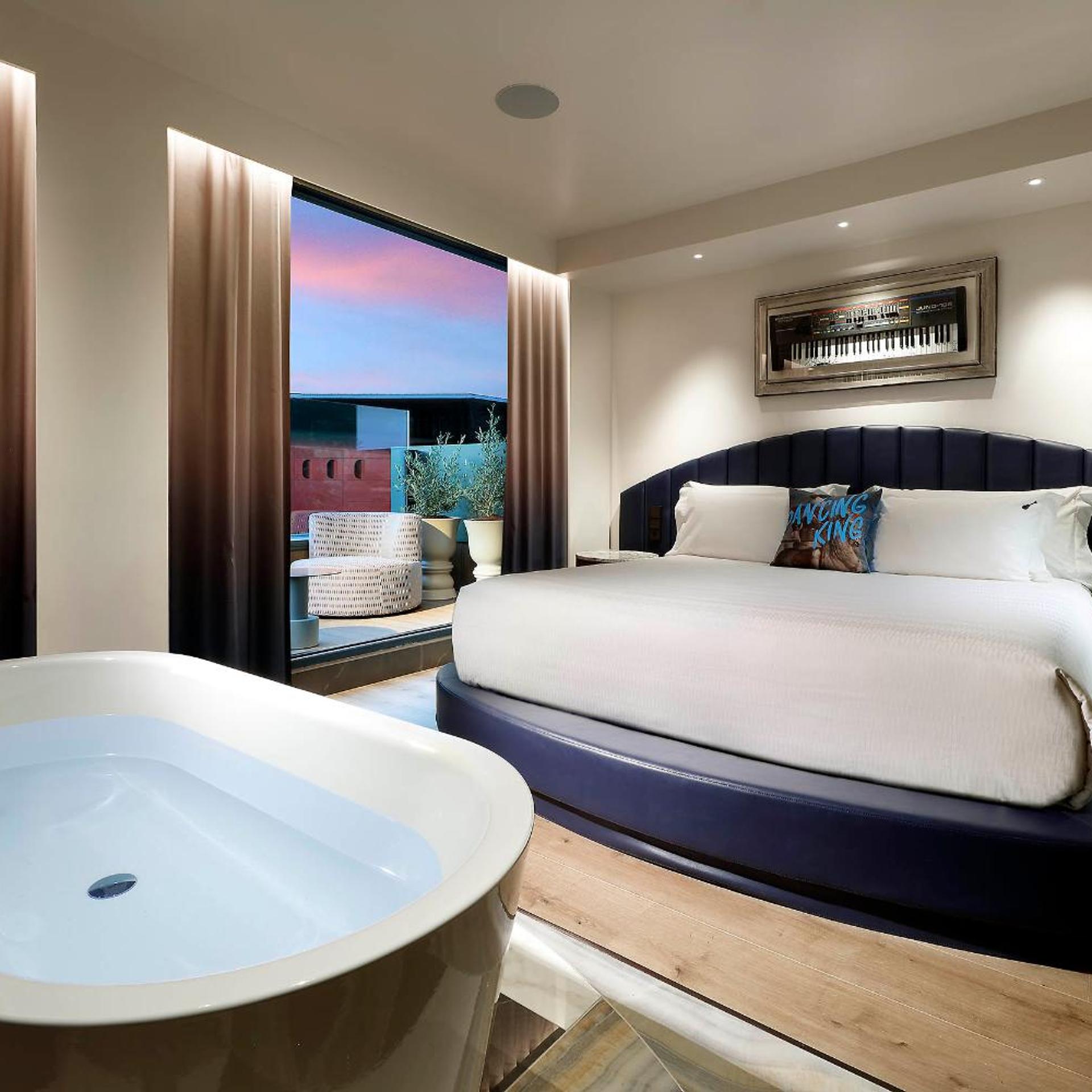 Rock Star, Suite, King Bed, Terrace