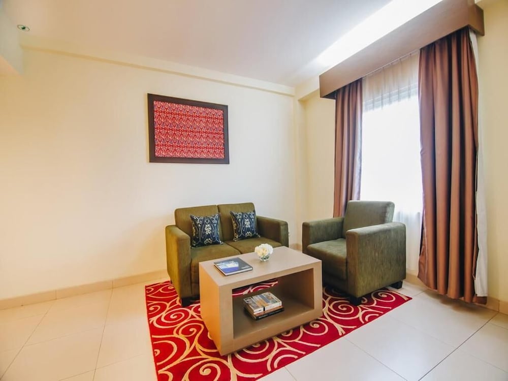 Hotel Luwansa 38/50