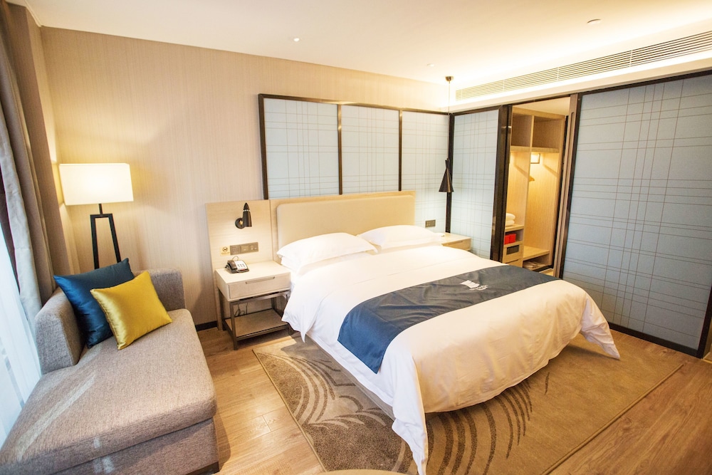 Echarm Hotel Qingyuan Stadium Branch 8/25