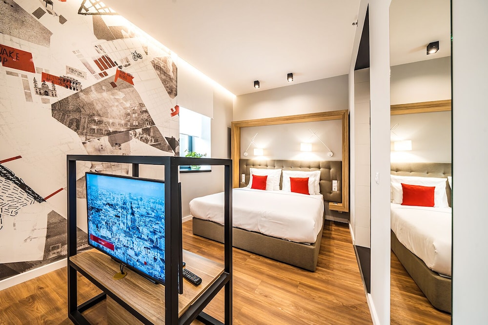 STUDIO, DOUBLE BED