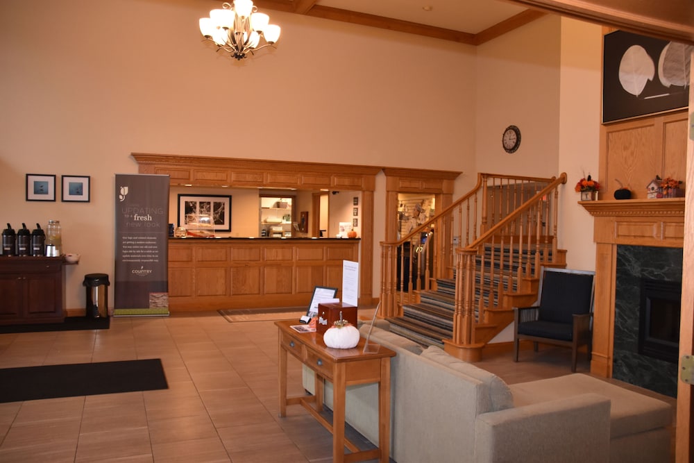 Port Wisconsin Inn and Suites 36/59