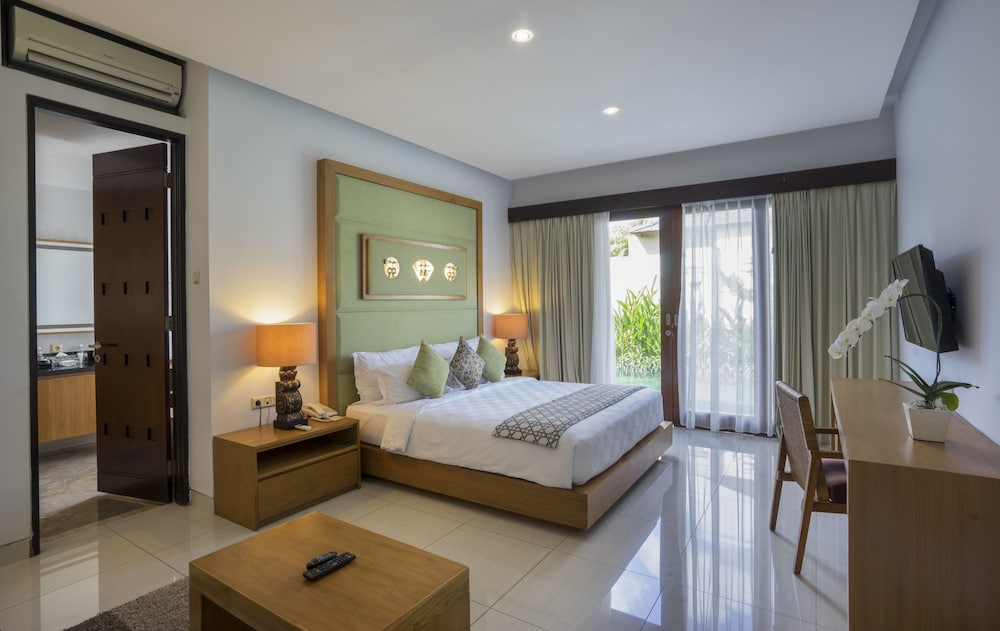 PRADHA VILLAS SEMINYAK 20/63