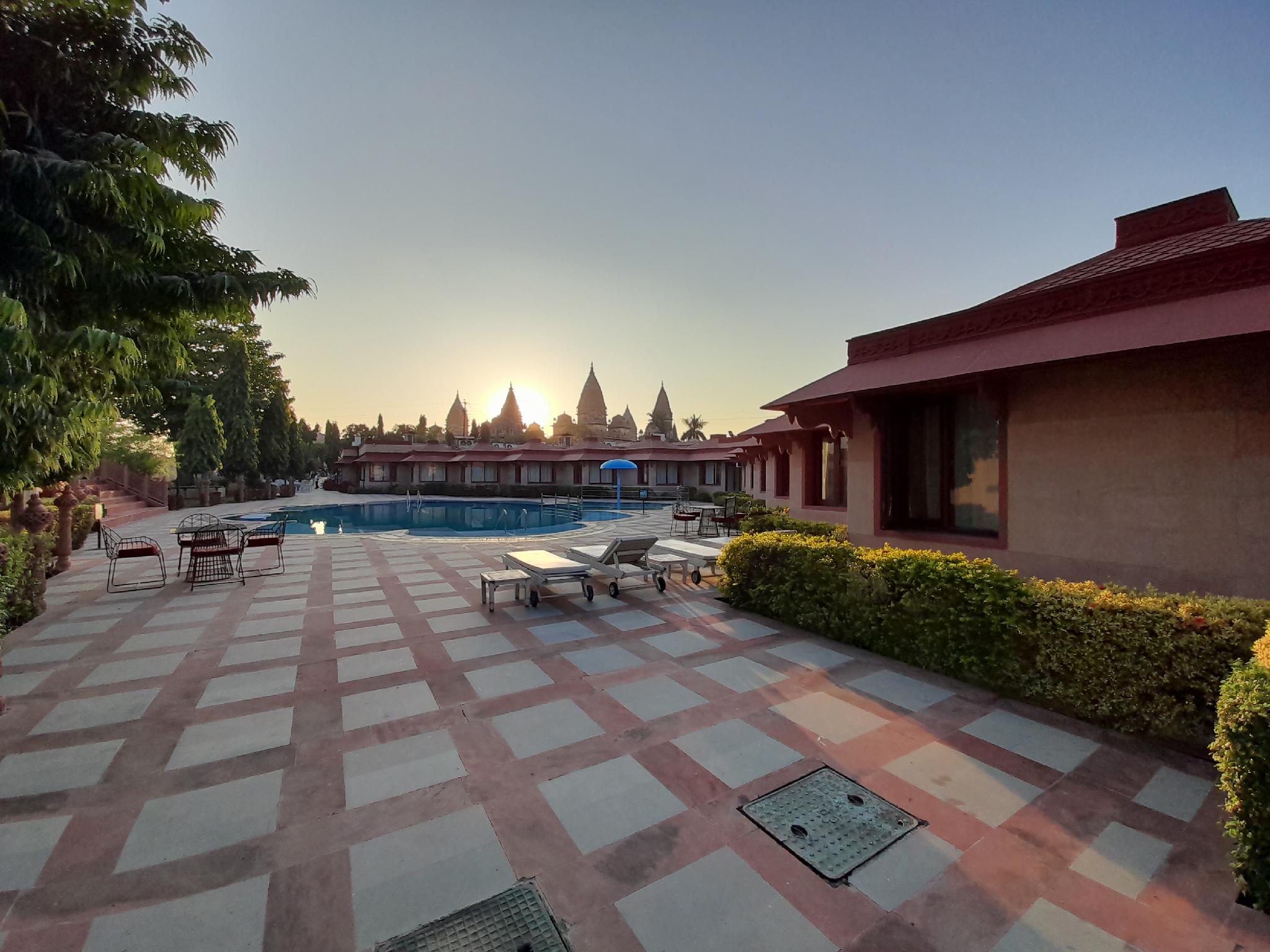 THE ORCHA RESORT. 34/39