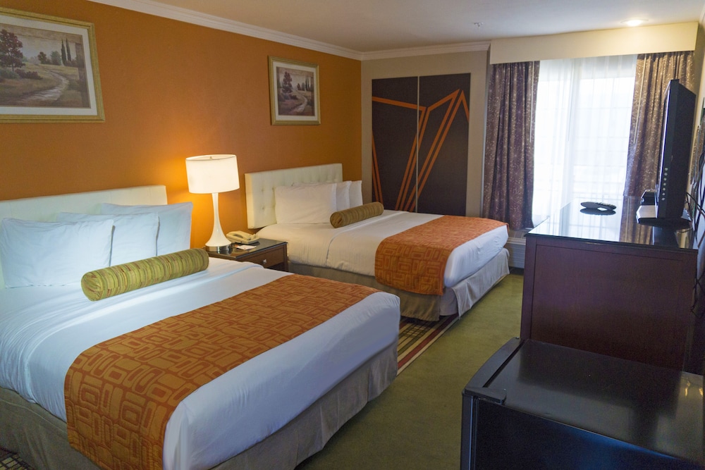Howard Johnson by Wyndham Pasadena 15/52