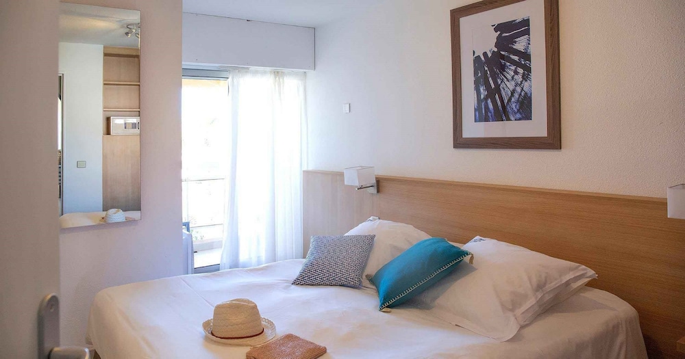 1 BEDROOM, APARTMENT, LAGOON VIEW, TERRACE