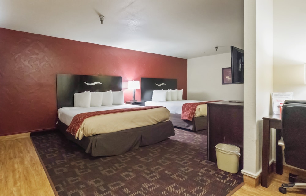 Red Roof Inn Oklahoma Airport - I-40 W/Fairgrounds 12/31