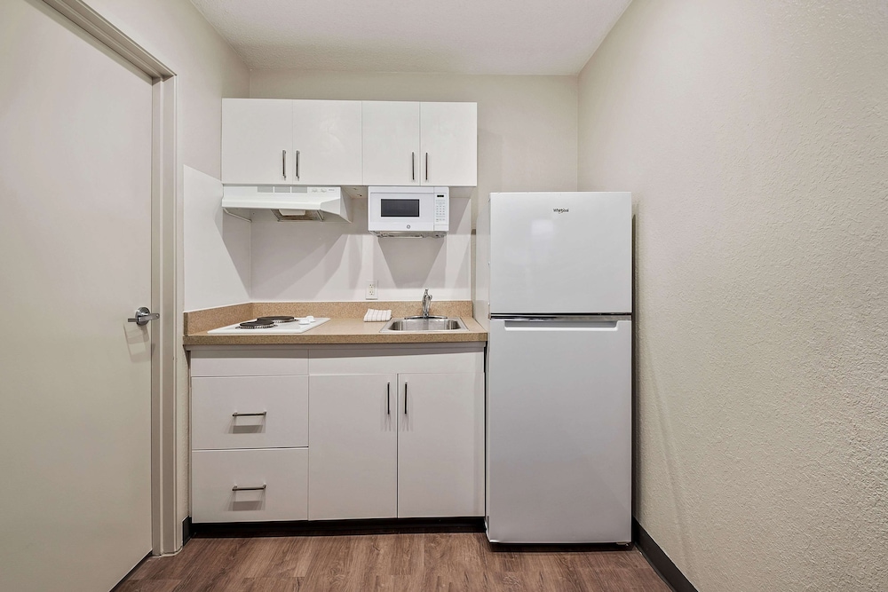 Extended Stay America - Miami - Airport - Blue Lagoon 25/43