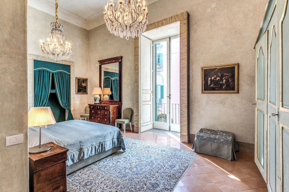 غرفة ديلوكس بسرير كينج، Palazzo Doria Suites 6/10