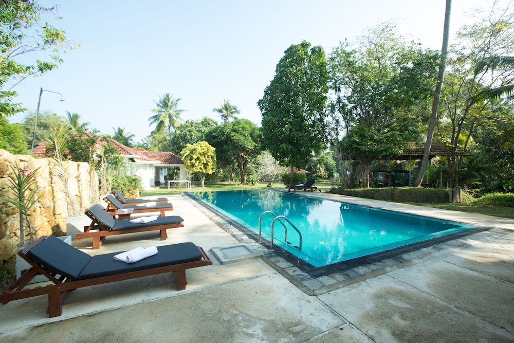Thalpe Walawwa Heritage Villa 21/24
