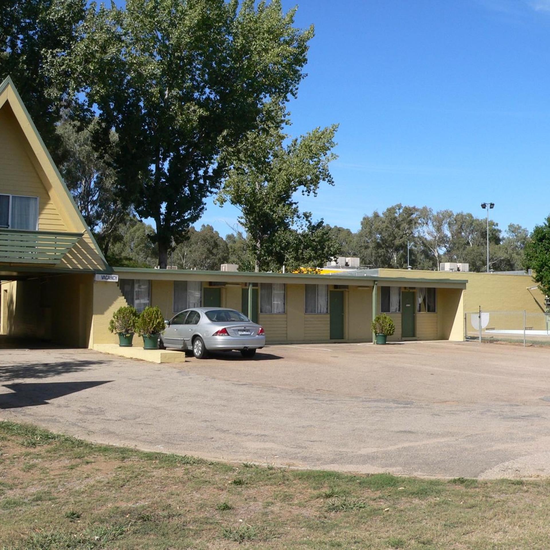 Millers Cottage Motel 20/29