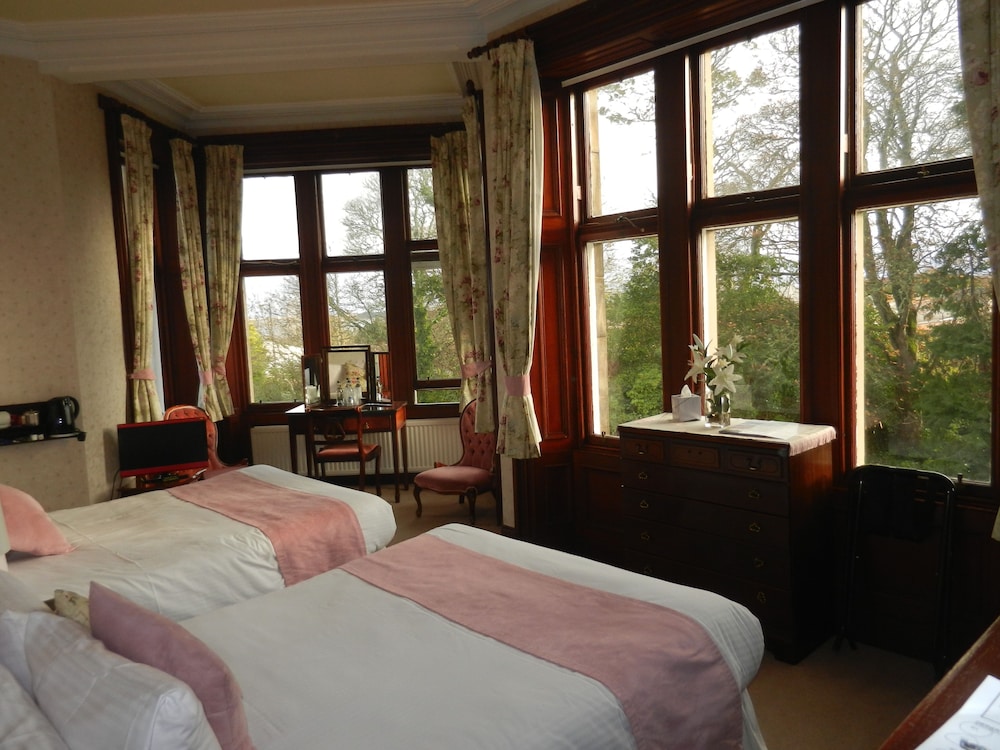 Morangie Hotel 10/36