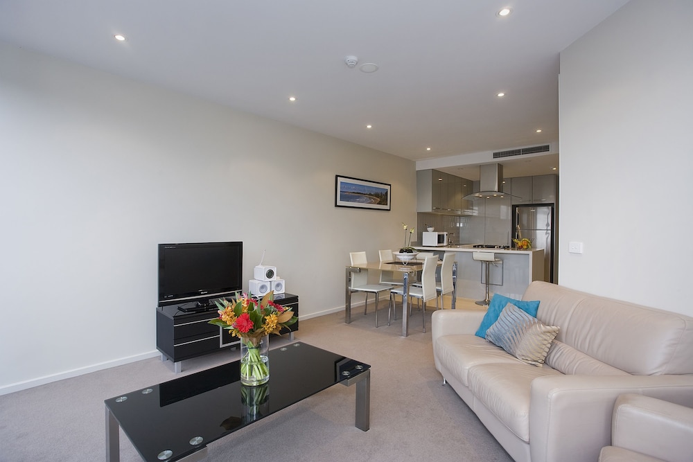 7 Bell Street Apartments 33/50