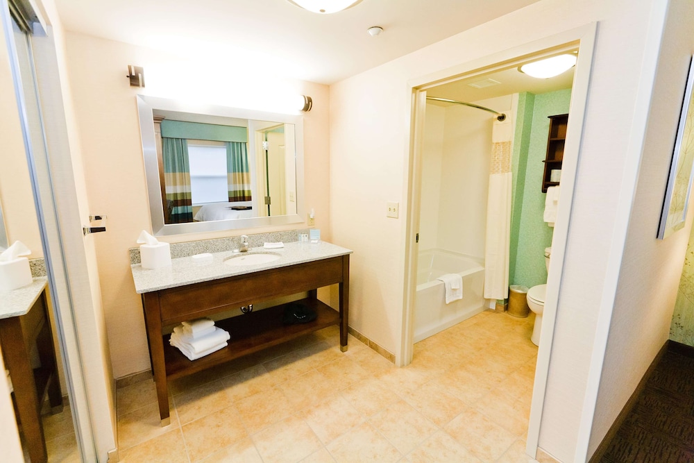 Hampton Inn Suites Exeter 19/52