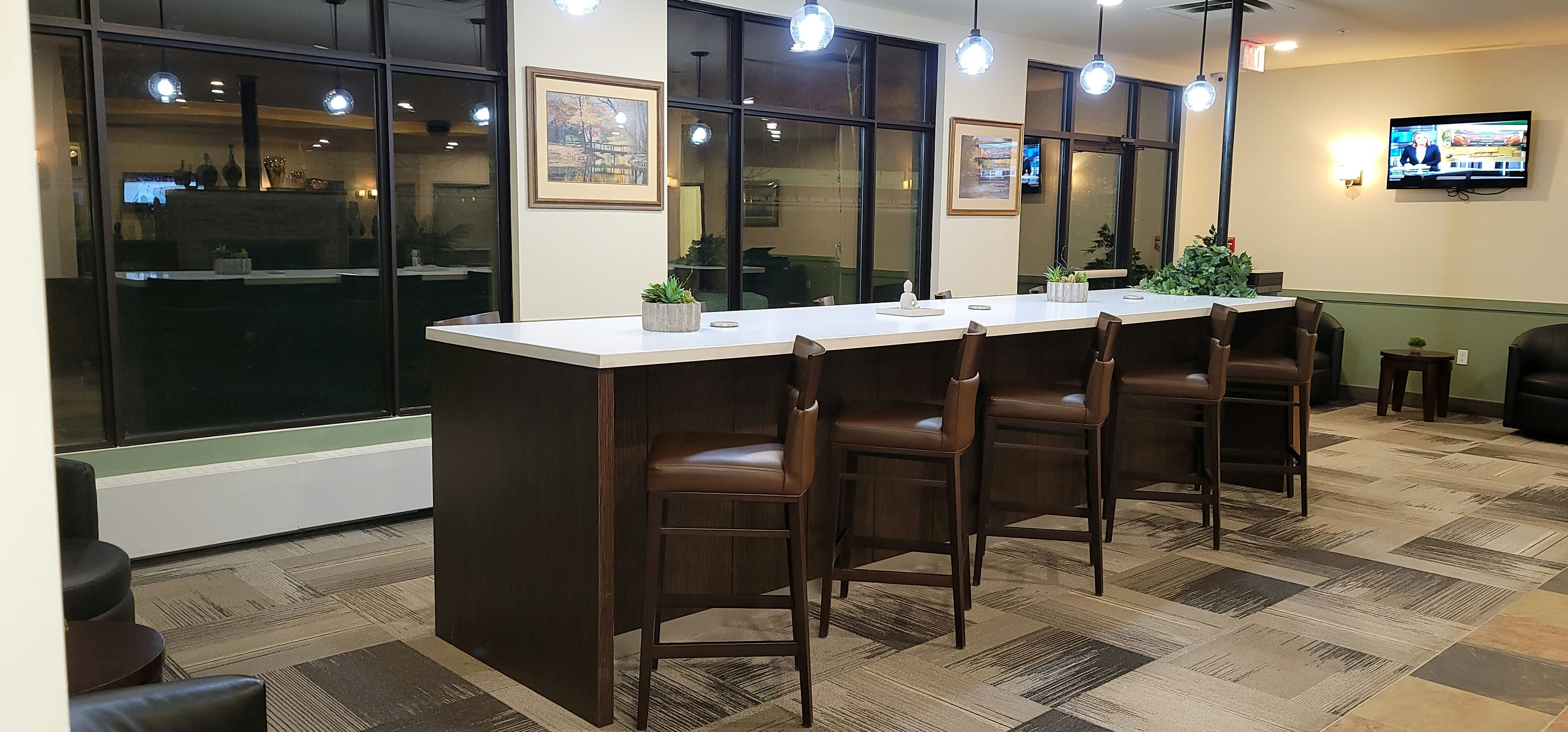 Clearwater Suite Hotel 37/41