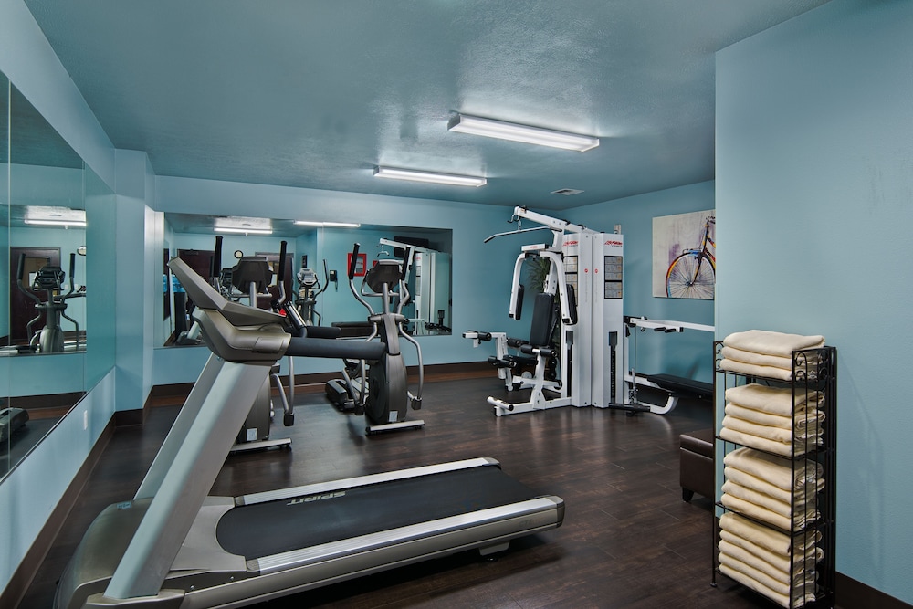 Oxford Suites Downtown Spokane 23/55