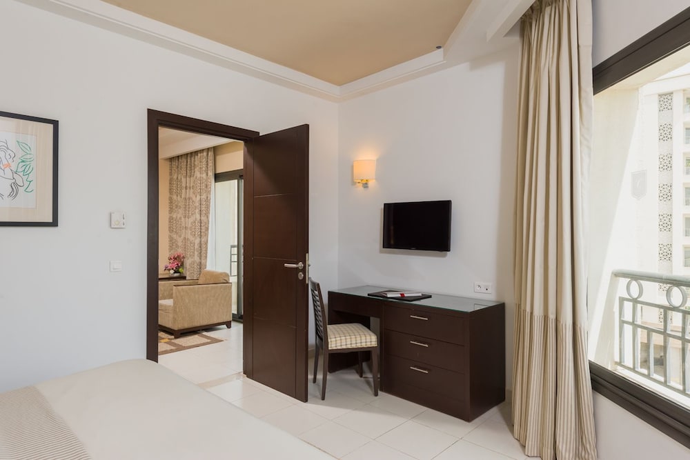 Le Corail Suites Hotel 14/43