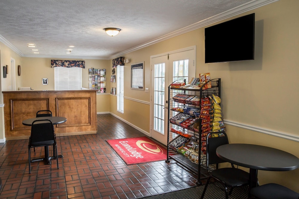 Econo Lodge Crystal Coast 19/32