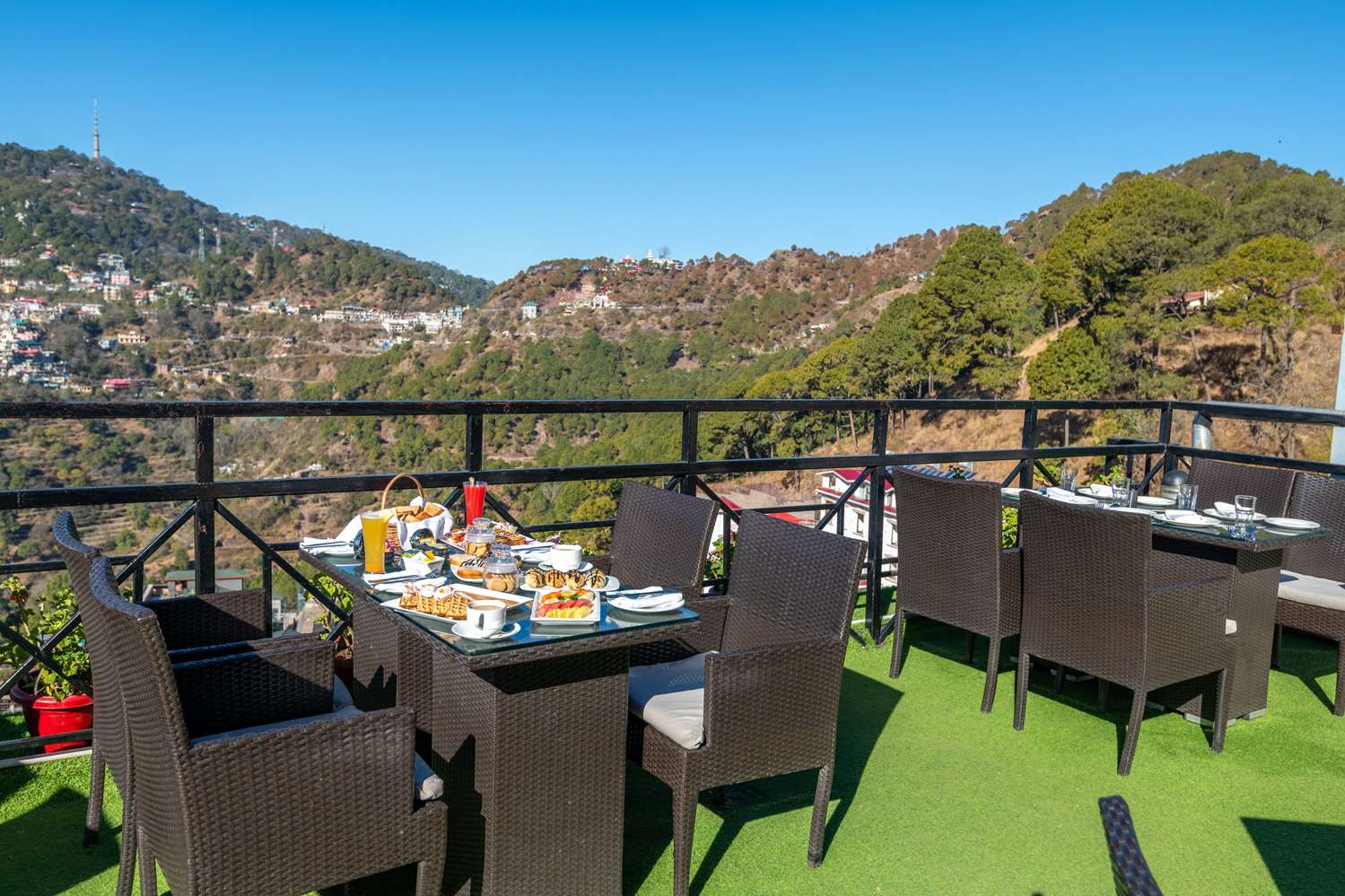 Ramada by Wyndham Kasauli 27/45
